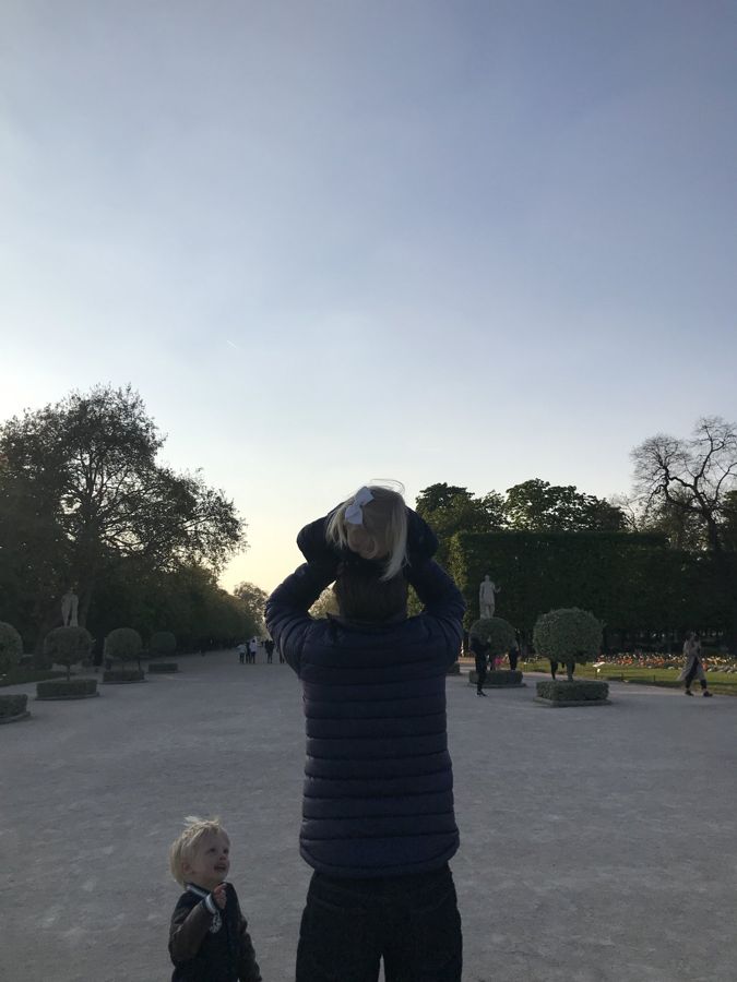Evening light down the Tuileries